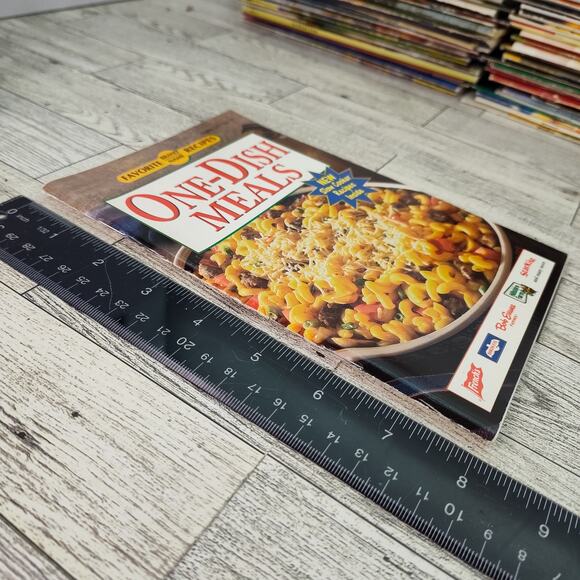One-Dish‎ Meals Cookbook Booklet Famous Brand Name Recipes - Picture 9 of 9